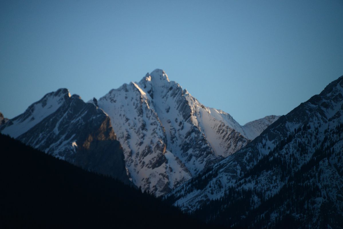 30C Ridge Of Noetic W3 Sunrise From Trans Canada Highway Driving Between Banff And Lake Louise in Winter